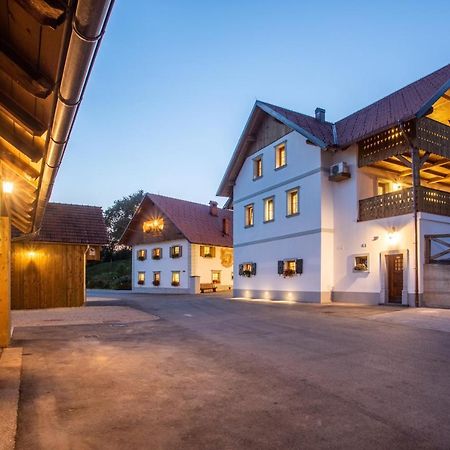 Apartments Tourist Farm Matijovc Naklo ภายนอก รูปภาพ