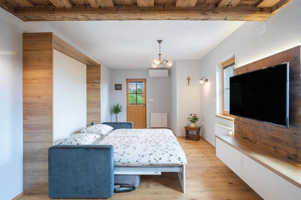 Apartments Tourist Farm Matijovc Naklo ภายนอก รูปภาพ