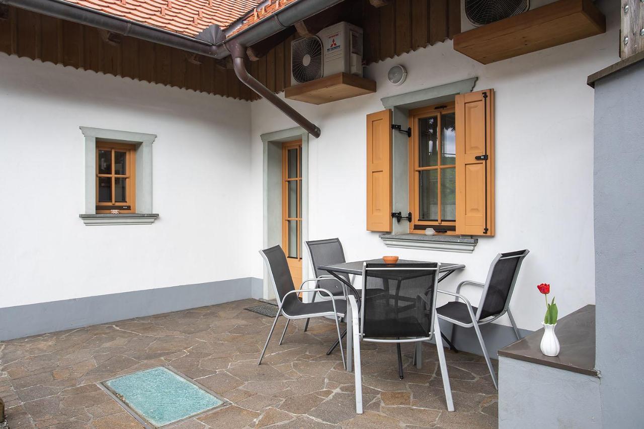 Apartments Tourist Farm Matijovc Naklo ภายนอก รูปภาพ