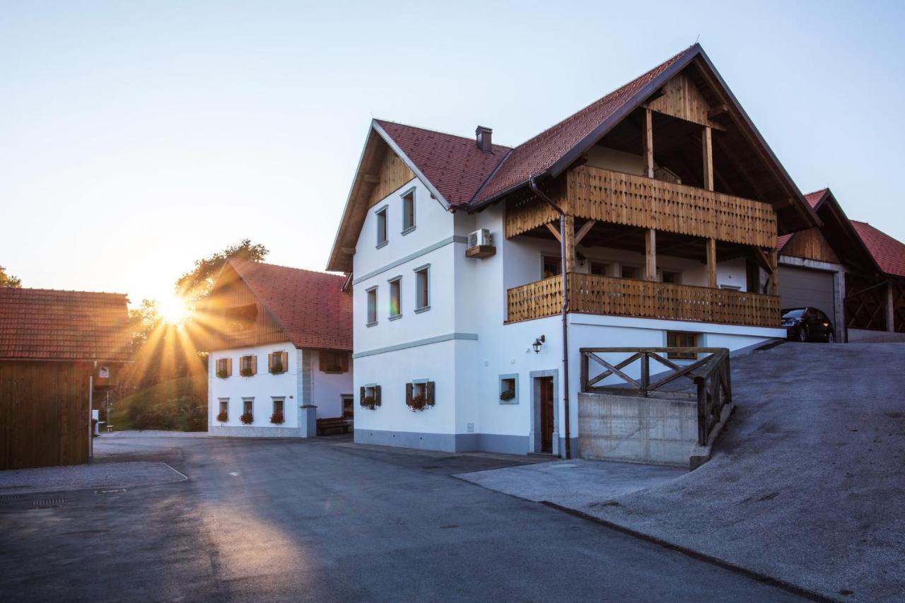 Apartments Tourist Farm Matijovc Naklo ภายนอก รูปภาพ